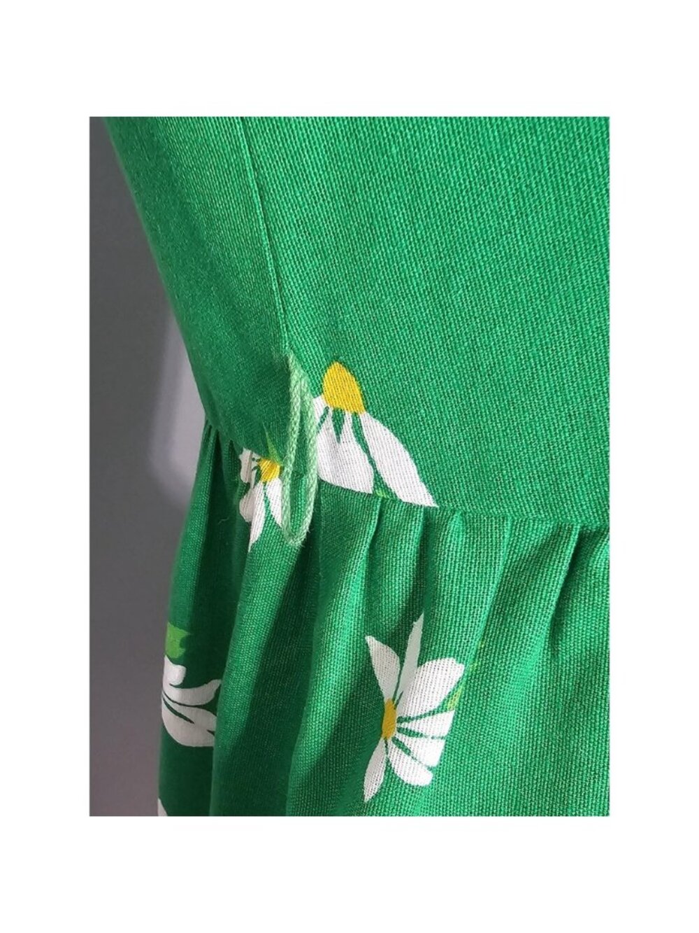 Vintage Malia Hawaii Dress, 60s/70s Hawaiian Dress, Daisy Print, Mini - Picture 5 of 10